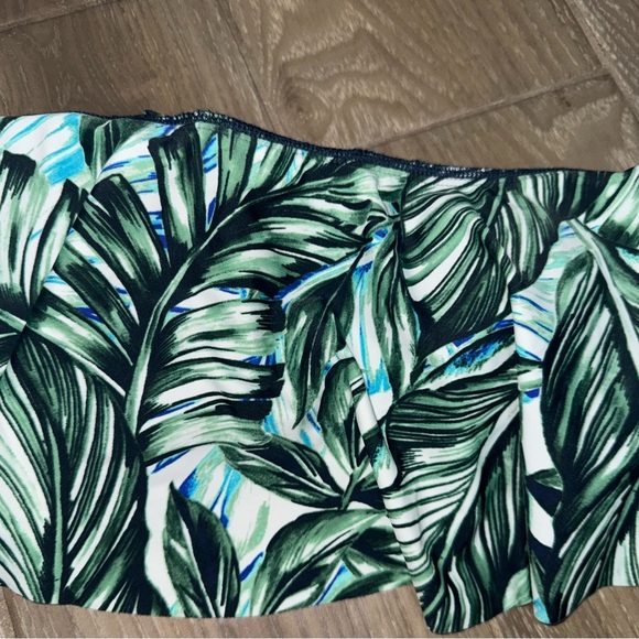 A n.a green tropical leaf bandeau flounce bikini top with removable strap XL NWT - Picture 9 of 13